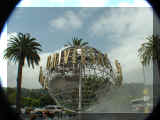 290401_universal.jpg (130768 octets)