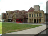 290409_universal.jpg (107108 octets)